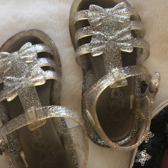 Girl Shoes Size 7T —4 pairs for $15 used - Picture 7 of 10